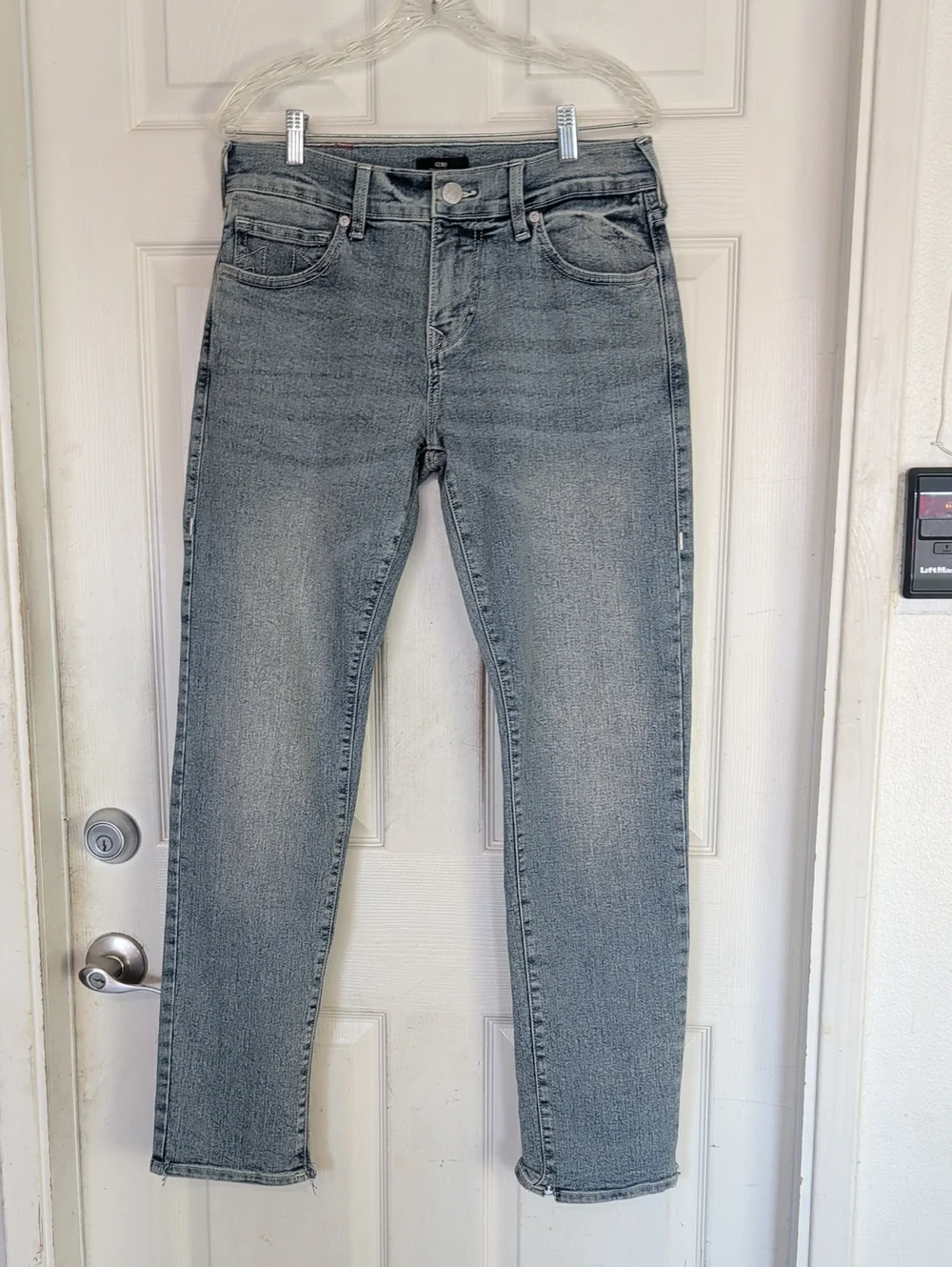 True Religion Geno Relaxed Slim Jeans 30
